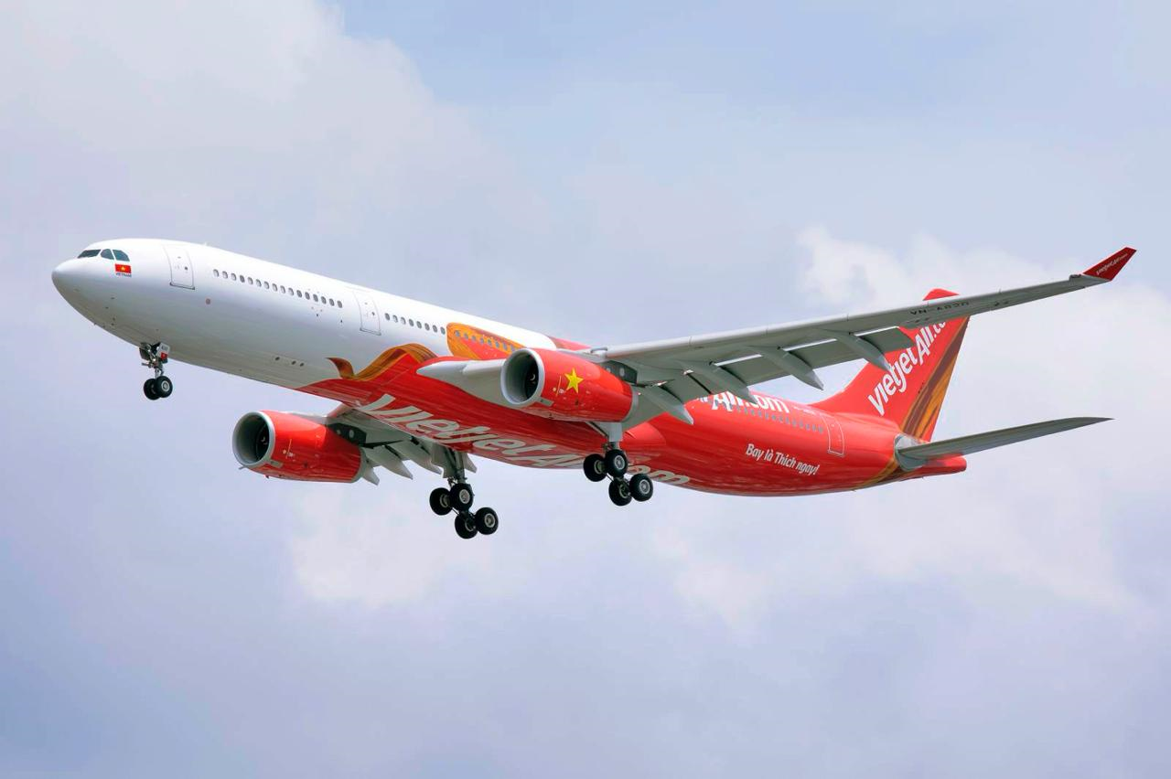 Vietjet đón tàu bay thân rộng mới, nâng đội bay lên 121 chiếc, sẵn sàng cho cao điểm cuối năm và đường bay dài quốc tế